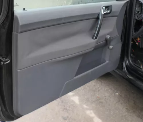 VW Polo 9N Türverkleidung Verkleidung Tür vorne & hinte links +rechts 2/3-Türer (165642)