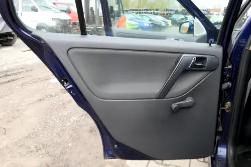 1x VW Polo 6N2 Türverkleidung Verkleidung Tür hinten links 4/5-Türer off-black (165758)