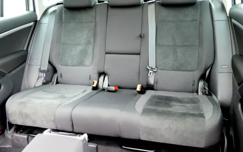 Tiguan 5N Sitz Sitze hinten Rückbank Rücksitzbank 3 Punkt Gurt Lehne alcantara (165950)