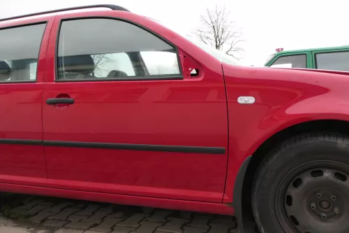 VW Golf 4 Bora Tür vorne rechts Beifahrertür 4/5-Türer+Kombi Variant rot LY3D (166132)