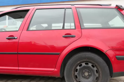 VW Golf 4 Bora Tür hinten links nur Kombi / Variant eot LY3D - ohne Anbauteil