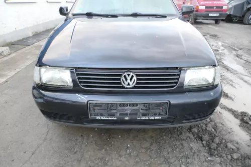 VW Polo Kombi 6K Kühlergrill Grillleiste vorne Leiste Grill VW schwarz LC9Z Zeic