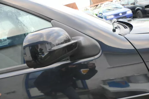 Polo Kombi mechanischer Spiegel vorne rechts Außenspiegel schwarz LC9Z abBj.1999