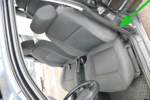 VW Polo Kombi 6K Caddy 9K Türdichtung Dichtung Tür vorne links Fahrertür (166325)