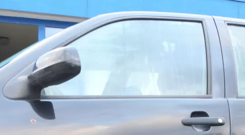VW Polo Kombi Caddy 9K vorne links Fenster Scheibe in Tür Fensterscheibe (166327)