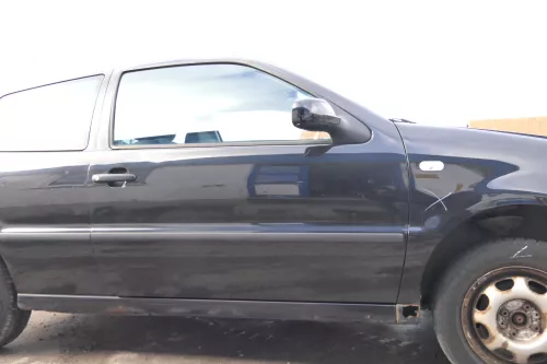 VW Polo 6N 6N2 Tür vorne rechts Beifahrertür 2/3-Türer schwarz LC9Z (166332)