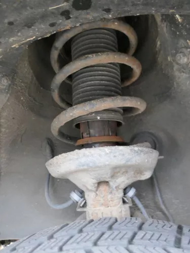 VW Polo 6N2 Federbein Feder Federn Stoßdämpfer vorne links + rechts  (166348)