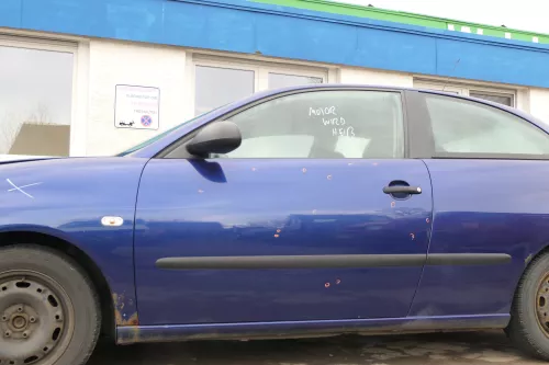 Seat Ibiza 6L Tür Fahrertür 2/3-Türer vorne links blau LS5S (166352)