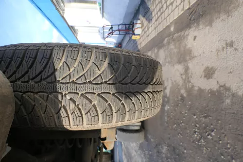 2x Polo 6R 9N Ibiza Felgen 185/60 R14 82T Winterreifen M+S 6jx15 ET38 Reifen 7mm (166406)