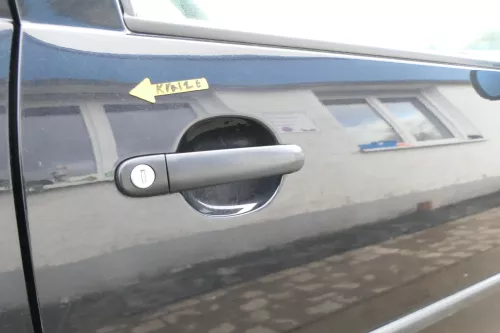VW Golf 4 Tür vorne rechts Beifahrertür 2/3-Türer schwarz LC9Z ohnAnbauteile (166432)