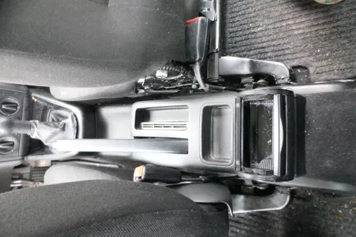 VW Golf 4 Bora Mitteltunnel Aschenbecher hinten Verkleidung schwarz (166440)