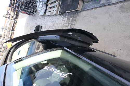 VW Golf 4 Tür vorne rechts Beifahrertür 2/3-Türer schwarz LC9Z ohnAnbautei (166623)