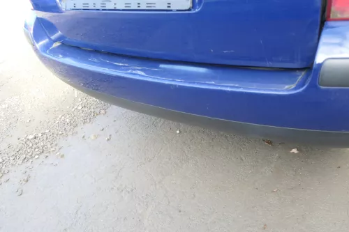 VW Passat 3BG Kombi Variant Stoßstange hinten Heckstoßstange blau LA5E (166647)