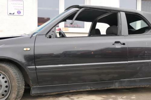 VW Golf 3 4 1E Cabrio Tür vorne links Fahrertür schwarz LC9Z - ohne Anbauteile (166772)