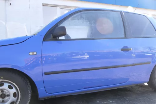 VW Lupo Seat Arosa Tür vorne links Fahrertür blau LR5A (mechanischer FH)