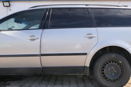 Passat 3B 3BG 3B6 Kombi Variant Tür hinten links silber grau LB7Z  (166905)