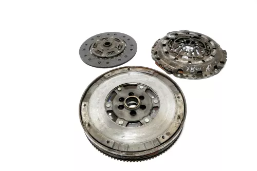 VW Passat 3B A4 B5 Schwungrad Zweimassenschwungrad AVF 1,9 TDI 96kw 136PS