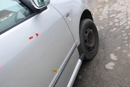 Skoda Fabia 6Y Kombi Limousine Tür vorne rechts Beifahrertür grau silber LF7T (167706)