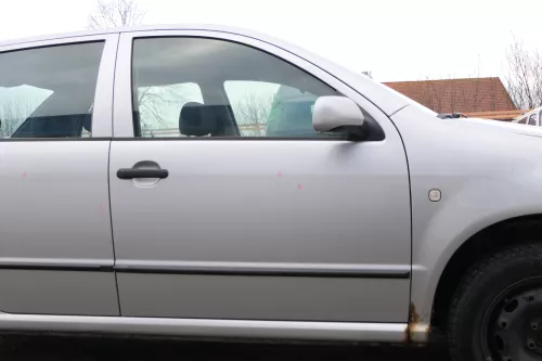 Skoda Fabia 6Y Kombi Limousine Tür vorne rechts Beifahrertür grau silber LF7T (167764)