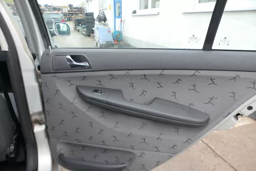 4 x Skoda Fabia 6Y Stufenheck Türverkleidung Verkleidung Tür vorn vorne links re (167772)