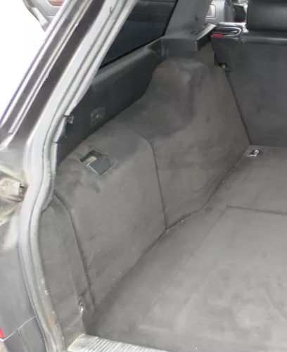 Audi A6 4B Abdeckung Verkleidung Kofferraum hinten links Seite onyx