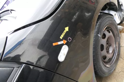 VW Lupo Kotflügel vorne rechts schwarz L041 (167838)