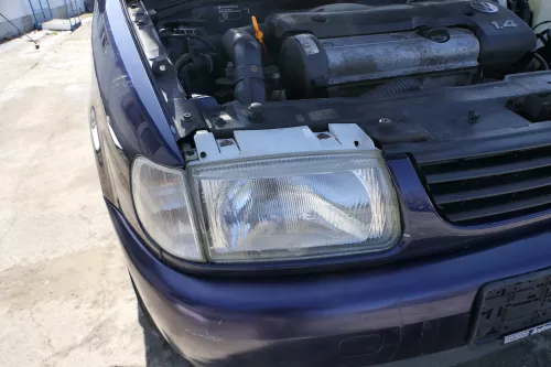 VW Polo 6N Scheinwerfer vorne rechts Beifahrerseite 6N0941700 + Blinker