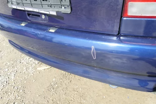 VW Polo 6N Stoßstange hinten nur Oberteil  2-geteilte Heckstoßstange blau LB5N  (167855)