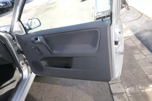 1x VW Polo 6N2 Türverkleidung Verkleidung Tür vorne rechts 2/3-Türer off-black (167876)