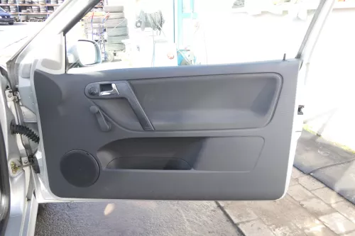 1x VW Polo 6N2 Türverkleidung Verkleidung Tür vorne rechts 2/3-Türer off-black (167876)