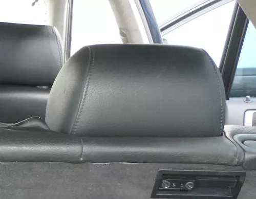 Audi A4 B5 A6 4B Kopfstütze hinten rechts oder links Leder schwarz Buffalino (167920)