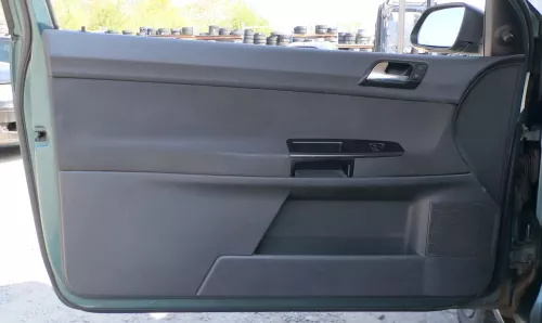 1x VW Polo 9N Türverkleidung Verkleidung Tür vorne links 2/3-Türer Fahrertür