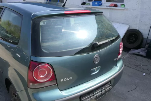 VW Polo 9N3 9N Heckklappe Kofferraumklappe Klappe grün LA6L ohne Anbauteile (168495)