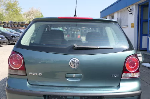 VW Polo 9N3 9N Heckklappe Kofferraumklappe Klappe grün LA6L ohne Anbauteile (168495)