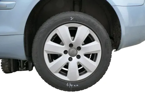 A6 4F TT Alufelgen Winterreifen Reifen Felgen 215/55 R16 97V 4F0601025AJ 4-6mm (168726)