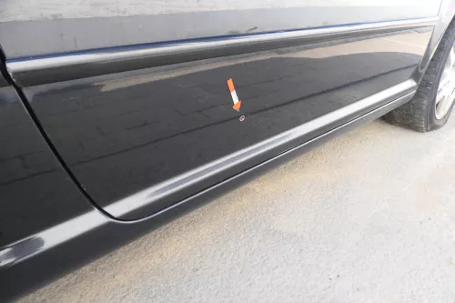 VW Golf 4 Tür vorne rechts Beifahrertür 2/3-Türer schwarz LC9Z ohnAnbauteile (168816)