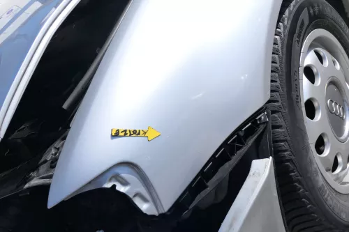 Audi A3 8L Kotflügel vorne links grau silber LY7M (168889)