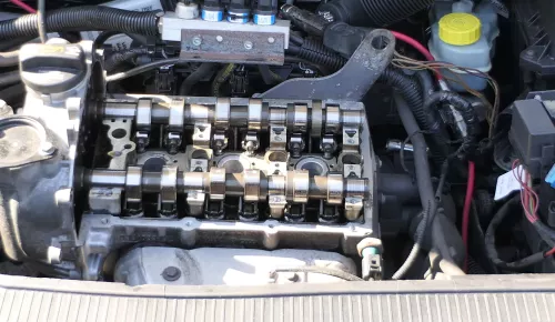 2x Polo 9N3 Ibiza Nockenwellen Nockenwelle 1,2 12V BZG CGPA CGPB + Deckel (168975)