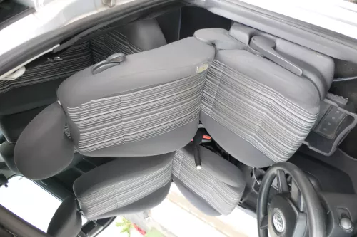 VW Fox Sitz Fahrersitz vorne links OHNEAirbag höhenverstellbar  v