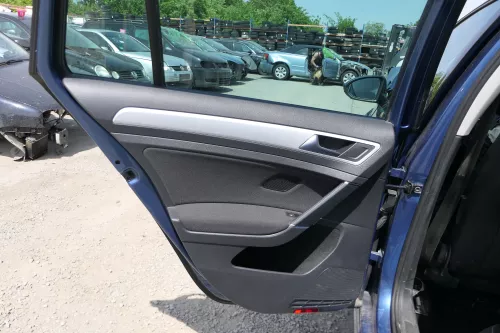 1x VW Golf 7 5G AU Variant Kombi Türverkleidung Tür hinten links schwarz (169154)