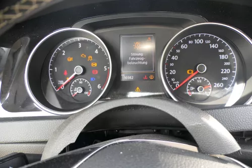 VW Golf 7 5G AU Tacho Tachometer Kombiinstrument 5G1920751 2,0 TDI 136.982 km (169165)