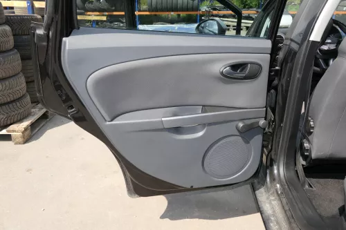 Seat Leon 1P Türverkleidung Verkleidung Tür hinten links Griff grau kometengrau (169226)