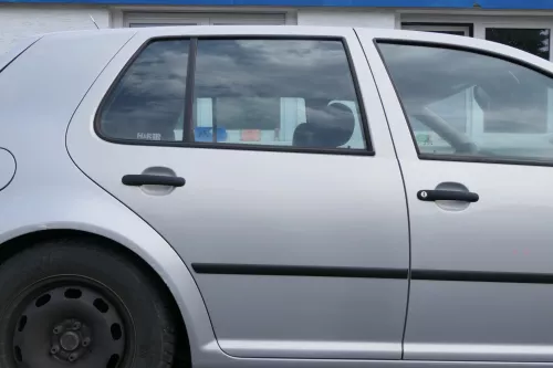 VW Golf 4 Limousine Tür hinten rechts silber grau LB7Z (KEINkombi) (169294)