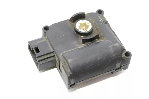 VW T5 A6 4F Touareg Stellmotor Heizung Luft 4F0820511A (169600)