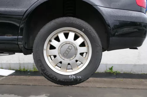 A6 4B Alufelgen Felgen 8D0601025M 6jx15H2 ET45 195/65 R15 Winterreifen 3-5mm (169714)