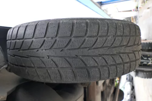 A6 4B Alufelgen Felgen 8D0601025M 6jx15H2 ET45 195/65 R15 Winterreifen 3-5mm (169714)