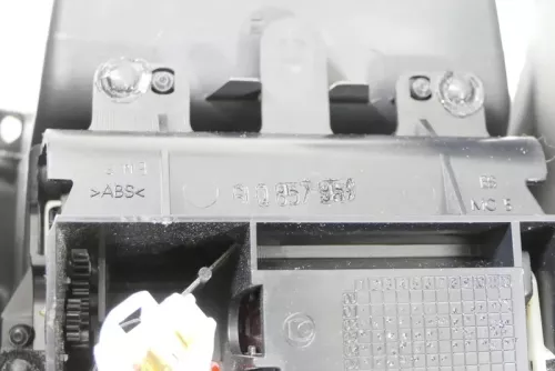 Seat Ibiza 6L Aschenbecher Zigarettenanzünder vorne Mitteltunnel Mittelkonsole (170356)