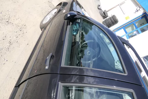 VW Golf 4 Bora Tür vorne links Fahrertür 4/5-Türer Kombi Variant schwarz LC9Z (170366)