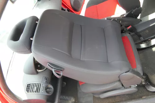 Seat Arosa VW Lupo Sitz vorn links Fahrersitz Höhenverstellung höhenverste rot (170474)