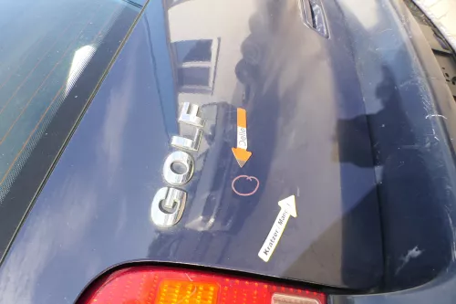 VW Golf 4 Limousine Heckklappe Kofferraumklappe Klappe hinten blau LA5G ohnAnb (170509)